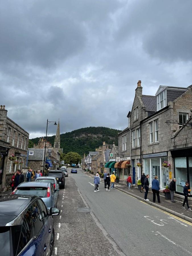 Lovely And Spacious 2Bd Holiday Retreat Ballater Exterior foto